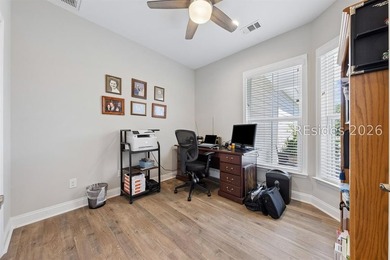 Wonderful Taft Street model on a lagoon with Walk up Attic! - photo 37