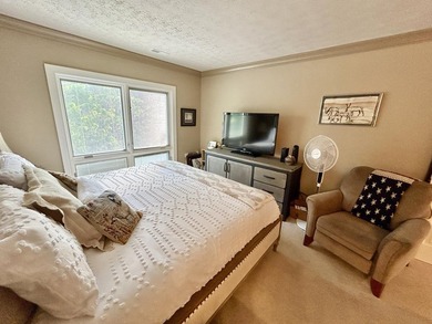 LAKE VIEW!!! Beautiful upper level condo located in a gated Lake - photo 37