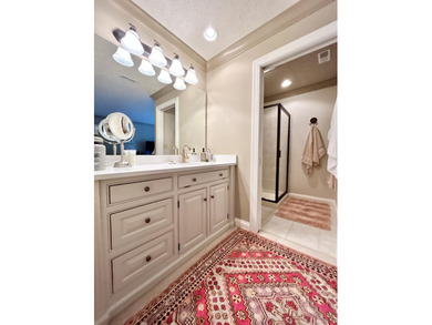 LAKE VIEW!!! Beautiful upper level condo located in a gated Lake - photo 40