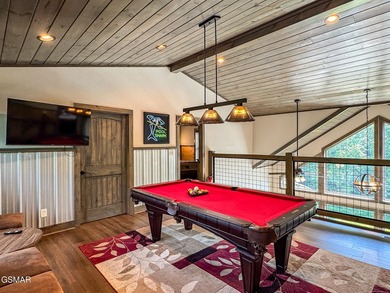 This stunning mountain home w/ 4 bedrooms 4 full bathrooms, 2 - photo 8