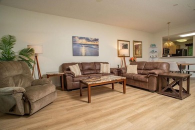 Come check out this well maintained 2bdrm fully furnished top - photo 10