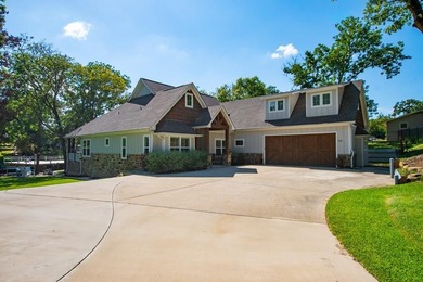 Cedar Creek Lake Home For Sale in Tool Texas