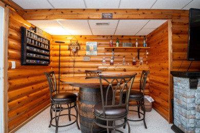 Charming 2 BD Home on a Lush, Wooded Lot in Oak Run - photo 20