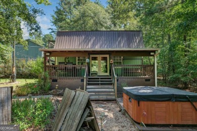 TWO IN ONE OPPORTUNITY ON LAKE SINCLAIR! THIS PROPERTY HAS 2, 1 - Lake Home For Sale in Eatonton, Georgia