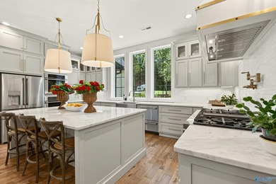 Welcome to one of Weiss Lake's only gated communities, where - photo 21