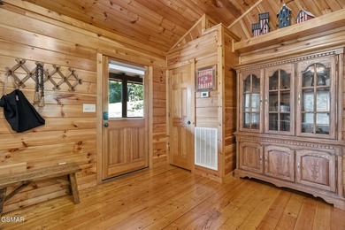 WOW FACTOR! TURNKEY INVESTMENT OPPORTUNITY! Conveniently located - photo 5