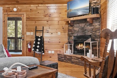 WOW FACTOR! TURNKEY INVESTMENT OPPORTUNITY! Conveniently located - photo 7