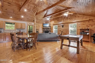 WOW FACTOR! TURNKEY INVESTMENT OPPORTUNITY! Conveniently located - photo 8