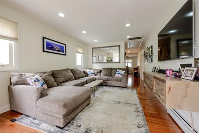 Move right into this beautifully renovated (2017) 3-bedroom - photo 3