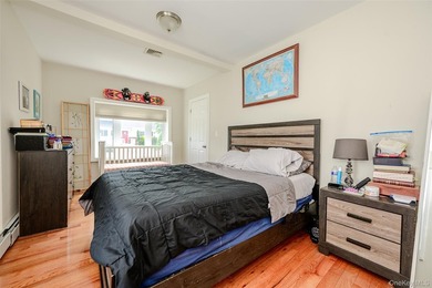 Move right into this beautifully renovated (2017) 3-bedroom - photo 5