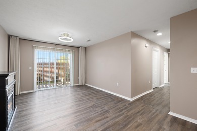 Lake Taneycomo Condo For Sale in Branson Missouri