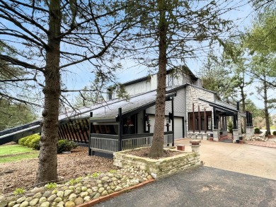 Lake Home For Sale in Oconomowoc, Wisconsin