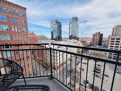 Enjoy vibrant downtown living at its best!
Welcome to Apartment