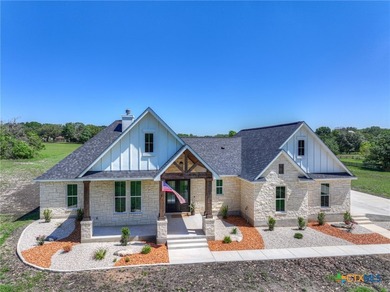 Beautiful custom-built home situated on 2.3 acres in Seguin, Tx - photo 5