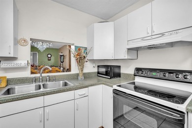 Beautiful and spacious 2-bedroom, 2-bath corner unit now - photo 10