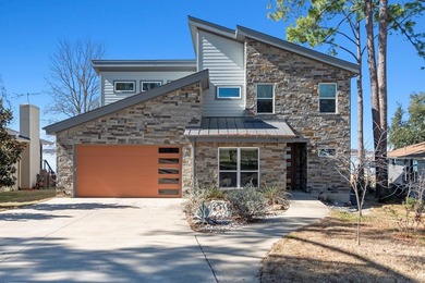 Cedar Creek Lake Home For Sale in Gun Barrel City Texas