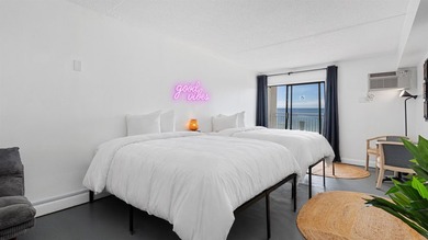 Oceanfront escape in the heart of Myrtle Beach. This charming - photo 2