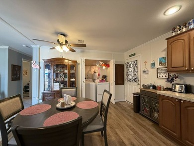 Move right in and start enjoying Florida life in this 3-bedroom - photo 7