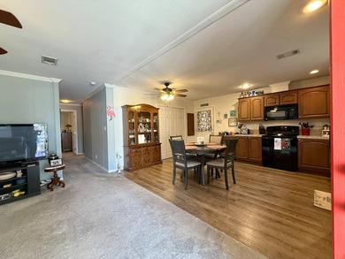 Move right in and start enjoying Florida life in this 3-bedroom - photo 8