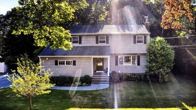 Beautifully Updated Colonial in the Heart of St. James Nestled - photo 4
