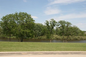 Black Hawk Lake Lot For Sale in Nashua Iowa