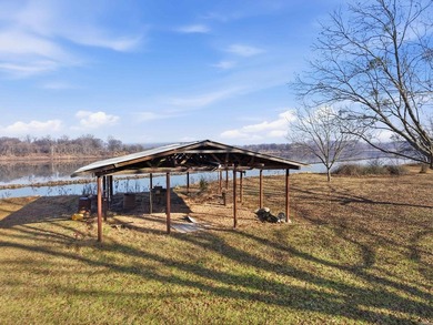 Located on the banks of the Arkansas River in Houston, Arkansas - photo 9