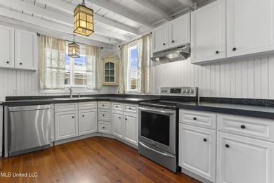 Southern Charm Meets Coastal Living - Just two Blocks from the - photo 11