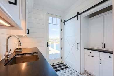 Introducing 18 Strandway, a newly constructed waterfront - photo 17