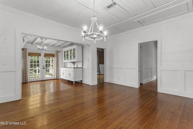 Southern Charm Meets Coastal Living - Just two Blocks from the - photo 17