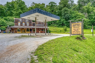 Incredible investment opportunity on 4.69 acres bordering the - photo 2