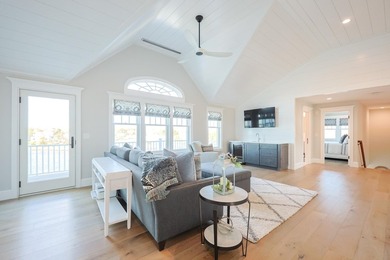 Introducing 18 Strandway, a newly constructed waterfront - photo 23