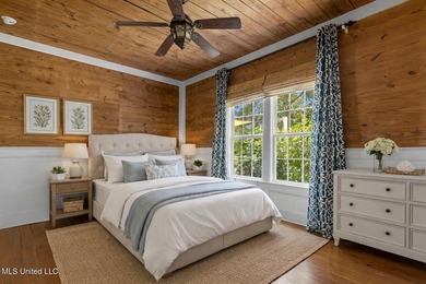 Southern Charm Meets Coastal Living - Just two Blocks from the - photo 25