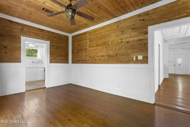 Southern Charm Meets Coastal Living - Just two Blocks from the - photo 26