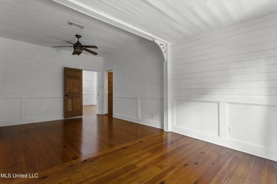 Southern Charm Meets Coastal Living - Just two Blocks from the - photo 28