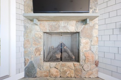 Introducing 18 Strandway, a newly constructed waterfront - photo 34