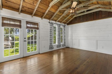 Southern Charm Meets Coastal Living - Just two Blocks from the - photo 37