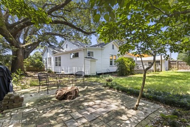 Southern Charm Meets Coastal Living - Just two Blocks from the - photo 45