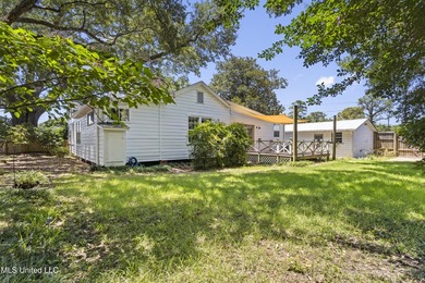 Southern Charm Meets Coastal Living - Just two Blocks from the - photo 48