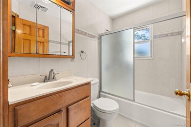 Spacious 4 bedroom, 2.5-bath split-level home offering plenty of - photo 8