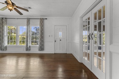 Southern Charm Meets Coastal Living - Just two Blocks from the - photo 58