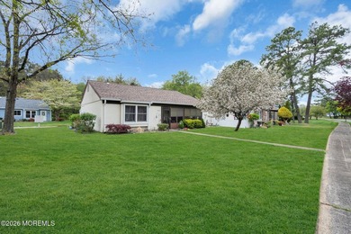 Welcome to this beautifully updated Oxford model in 55+ Leisure - photo 3