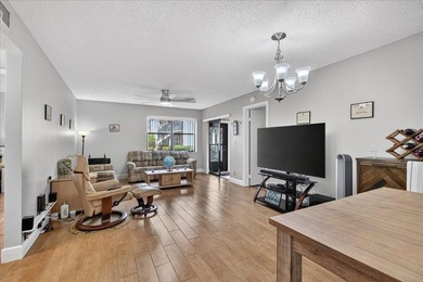 Beautifully updated 2BR/2BA first-floor condo in the 55+ - photo 3