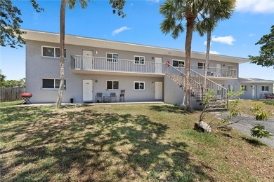 This beautifully updated 2BD/2BA condo puts you just minutes - photo 1