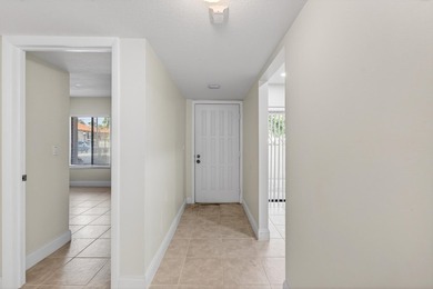 Discover the perfect East Boca lifestyle in this beautifully - photo 14