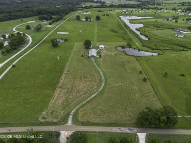 Awesome 2BR/2BA Barndominum with 5,635 total sq ft under roof on - photo 16