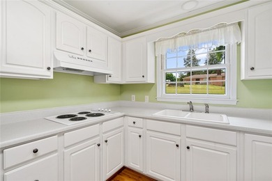 NO HOA! LAKE HARTWELL INTERIOR HOME WITH PUBLIC BOAT RAMP LESS - photo 17