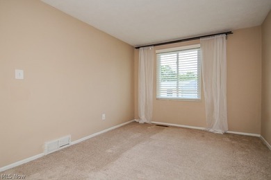 Resort-style living in a beautiful lake community! Enjoy all - photo 19