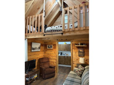 MOTIVATED SELLERS ~ WELCOME TO YOUR NEW OASIS! This beautiful - photo 19