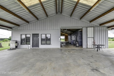 Awesome 2BR/2BA Barndominum with 5,635 total sq ft under roof on - photo 21