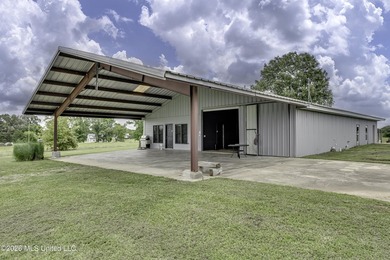 Awesome 2BR/2BA Barndominum with 5,635 total sq ft under roof on - photo 24